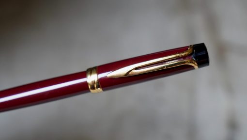 STYLO PLUME WATERMAN LIAISON EN RESINE BORDEAUX - PLUME OR MASSIF 18 CARATS