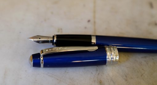 STYLO PLUME CROSS EN LAQUE BLEU NUIT & CHROME - PLUME METAL MOYENNE