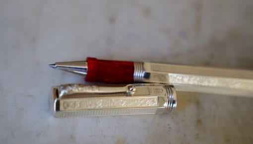 STYLO ROLLER MONTEGRAPPA PRIVILEGE RESINE ROUGE - ARGENT MASSIF 925 FLEURS MOTIF VIGNE