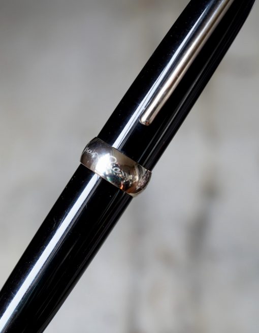 STYLO PLUME JEAN-PIERRE LEPINE WINSTON EN RESINE NOIRE - FINITION PLATNIUM