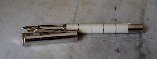 STYLO PLUME GRAF VON FABER-CASTELL ANELLO RESINE IVOIRE & CHROME - PLUME OR MASSIF18 CARATS