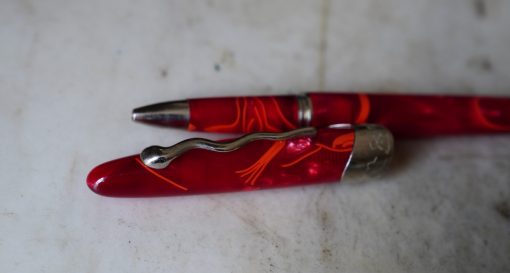 STYLO ROLLER JEAN-PIERRE LEPINE ZIG-ZAG - RESINE ROUGE MARBREE & CHROME