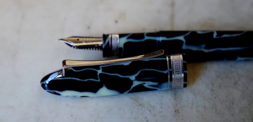 STYLO PLUME OMAS 360 WILD RESINE NOIRE & VERT CLAIR - PLUME OR MASSIF 18 CARATS