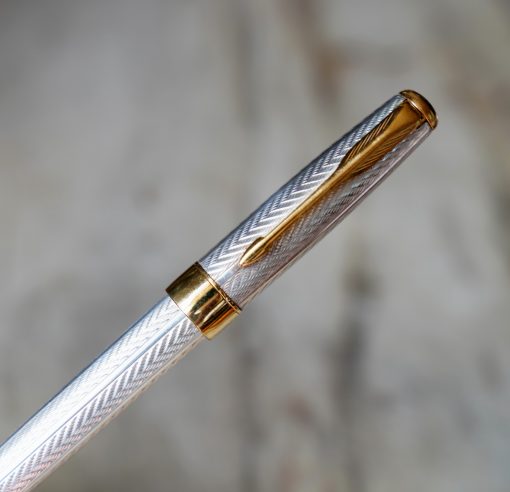STYLO PLUME PARKER SONNET ARGENT MASSIF 925 CHEVRONS - PLUME OR MASSIF 18K- RARE