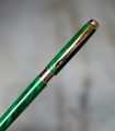 STYLO ROLLER PELIKAN CELEBRY EN LAQUE VERTE MARBREE & PL. OR 18 CARATS – Image 2