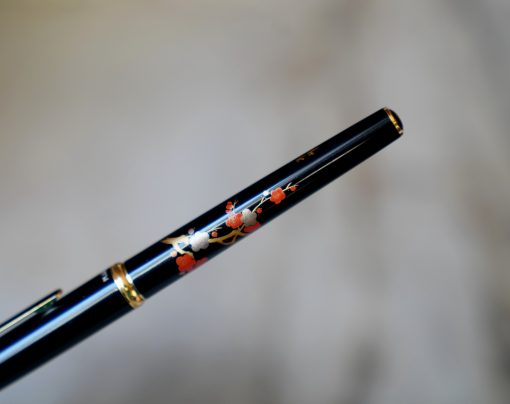 STYLO ROLLER PLATINUM EN RESINE NOIRE - MOTIF DE FLEURS BRANCHES FLEURS ET OISEAU