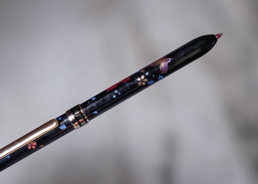 STYLO BILLE & PORTE-MINES PLATINUM EN RESINE NOIRE - MOTIF DE FLEURS & PAPILLON