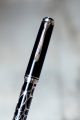 STYLO PLUME PELIKAN SPIRIT OF GAUDI - ED ILIMTEE 1 000 EX - ARGENT MASSIF 925 - PLUME OR MASSIF 18 CARATS – Image 2