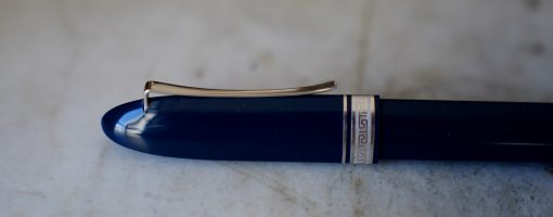 STYLO ROLLER OMAS 360 EN RESINE BLEU NUIT - FINITION PLATINUM