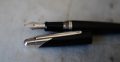 STYLO PLUME DUNHILL AD 2000 RESINE NOIRE POUSSIERE D'OR - PLUME OR MASSIF 18 CARATS – Image 2