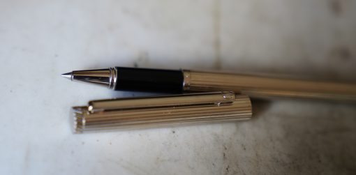 STYLO ROLLER DUNHILL EN METAL PALLADIE - FINITION GODRONS