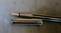 TYLO PLUME CARAN D'ACHE CARBONE & METAL PALLADIE - PLUME OR MASSIF 18 CARATS – Image 2