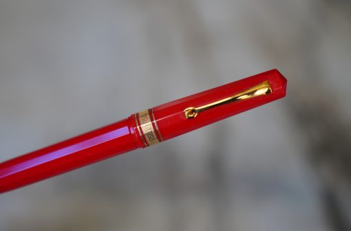 STYLO PLUME OMAS PARAGON TRAVELLER EN RESINE ROUGE - PLUME OR 18 CARATS