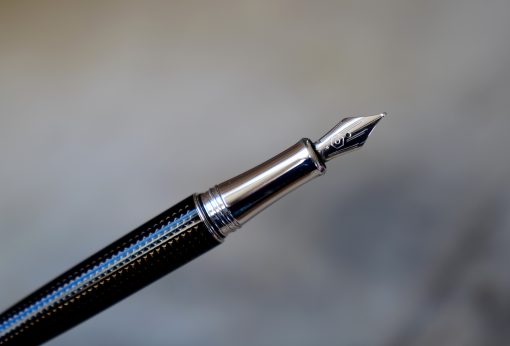 STYLO PLUME CARAN D'ACHE LEMAN GRAND BRUN LAQUE GUILLOCHEE- PLUME OR MASSIF 18 CARATS