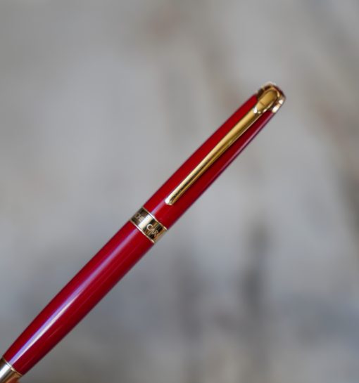 STYLO PORTE-MINES CARAN D'ACHE LEMAN EN LAQUE ROUGE & PL. OR 18 CARATS