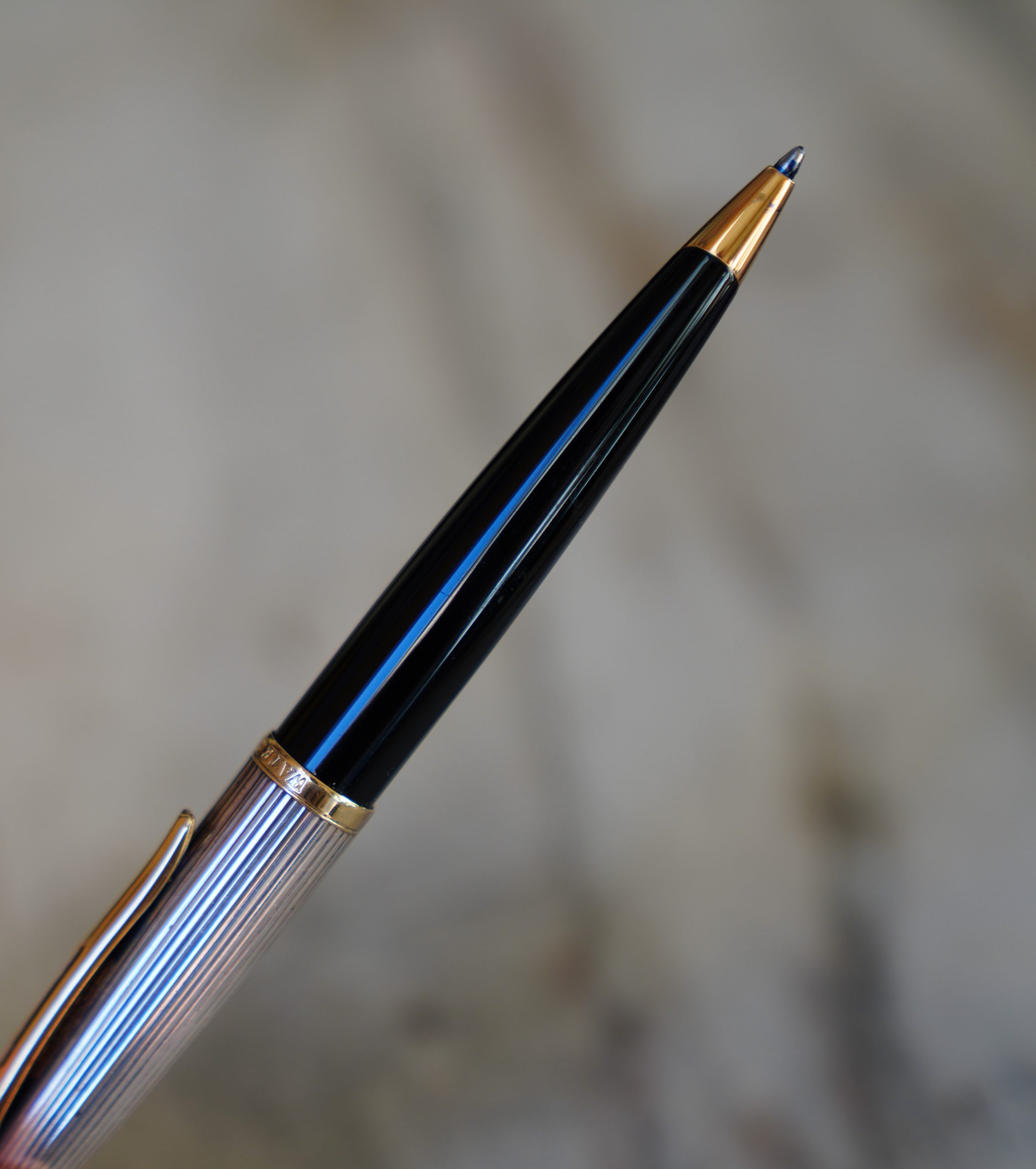 STYLO BILLE WATERMAN CARENE DE LUXE- LAQUE NOIRE & PL. ARGENT GODRONS – Image 2
