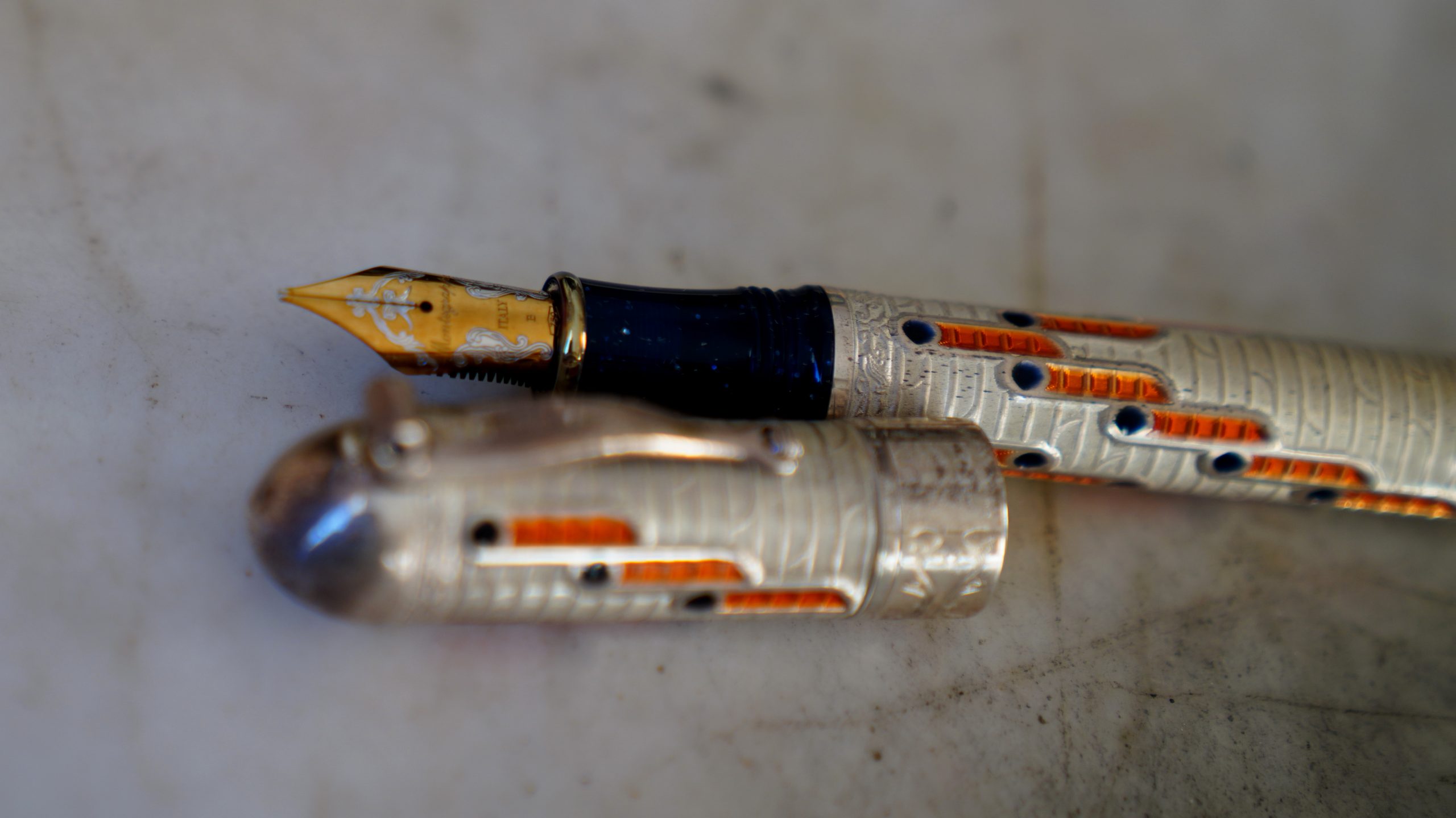 STYLO PLUME MONTEGRAPPA 88 ANNIVERSARY - ARGENT MASSIF 925 & EMAIL - PLUME OR MASSIF18 CARATS – Image 2