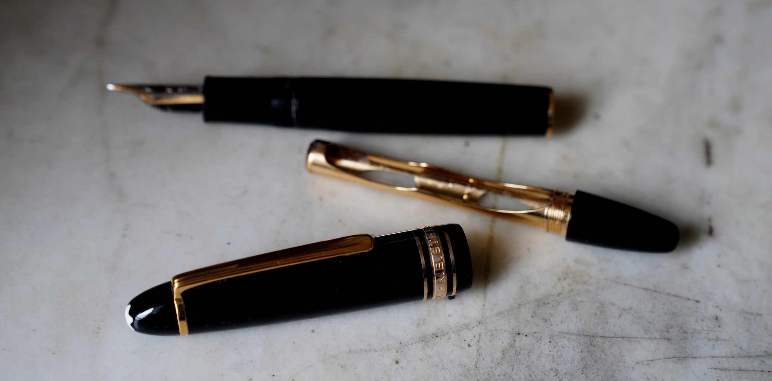 STYLO PLUME MONTBLANC MEISTERSTÜCK 147 TRAVELLER + ETUI - PLUME OR 18 K - LARGE – Image 2