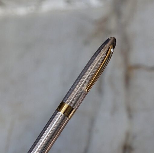 Stylo bille Sheaffer crest en argent massif 925 - finition guillochee