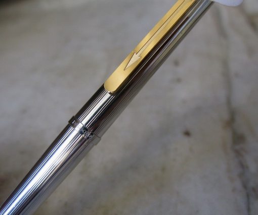 Stylo roller Parker 85 chrome - rare finition florence