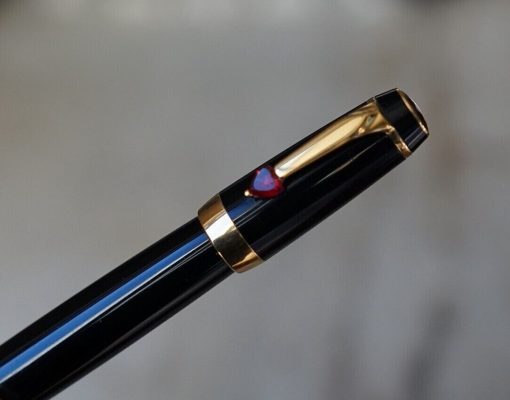 Stylo plume Montblanc bohème je t'aime - plume en or massif 18 carats