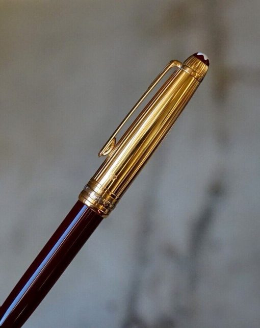 Stylo bille Montblanc Meisterstück résine bordeaux - capuchon vermeil 925