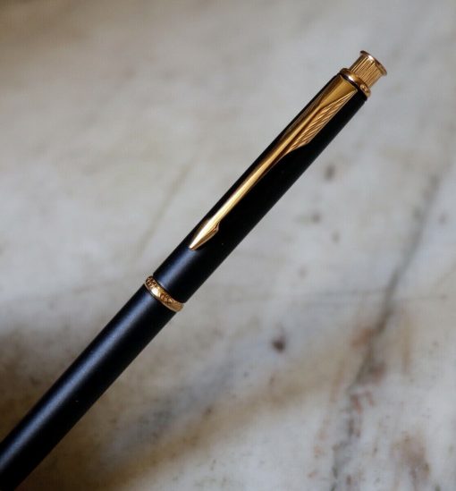 Stylo porte-mine Parker Rialto en laque noire mat & plaqué or - design elegant