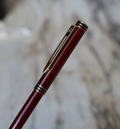 Stylo bille Waterman laque bordeaux marbré & plaqué en or 18 carats