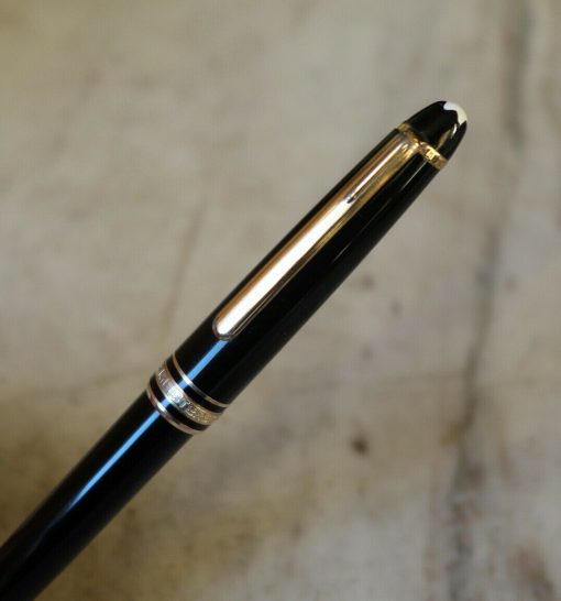 Stylo bille Montblanc Meisterstück en resine noire & PL. OR 18 carats