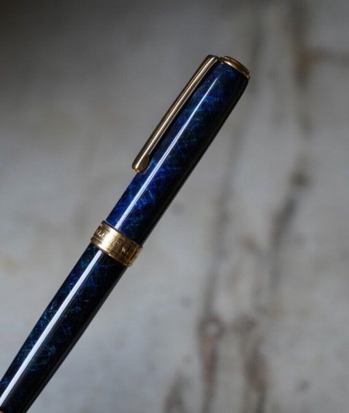 STYLO PLUME DIPLOMAT CLASSIC EN LAQUE BLEUE MARBREE - PLUME FINE