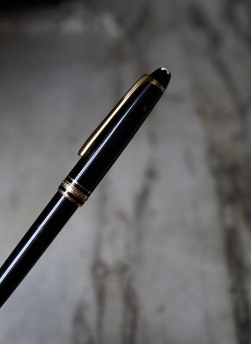 SPLENDIDE STYLO ROLLER MONTBLANC MEISTERSTÜCK EN RESINE NOIRE & PL. OR 18 CARATS