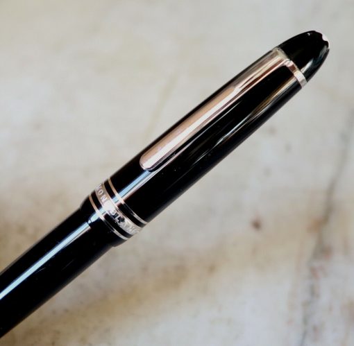 STYLO ROLLER MONTBLANC MEISTERSTÜCK RESINE NOIRE - FINITION PLATINUM