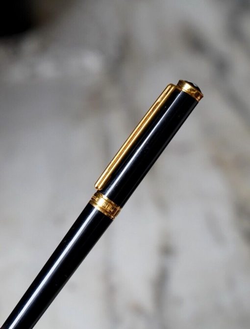 STYLO ROLLER MONTBLANC NOBLESSE OBLIGE EN RESINE NOIRE & PL. OR 18 CTS