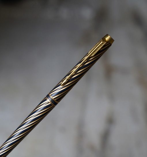 STYLO ROLLER PARKER 180 FINITION TORSADE NOIR & PL OR 18 CARATS
