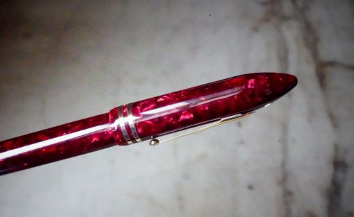 STYLO PLUME SHEAFFER BALANCE EN RESINE ROUGE MARBREE - PLUME EN OR MASSIF 18 CTS