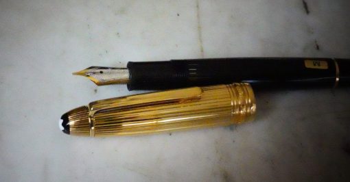 STYLO PLUME MONTBLANC MEISTERSTÜCK DOUE RESINE NOIRE & PL. OR - PLUME OR 18 CTS