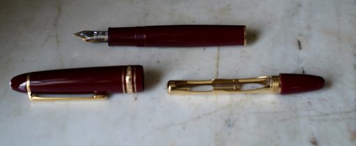STYLO PLUME MONTBLANC MEISTERSTÜCK 147 EN RESINE BORDEAUX - PLUME EN OR MASSIF 18 CARATS