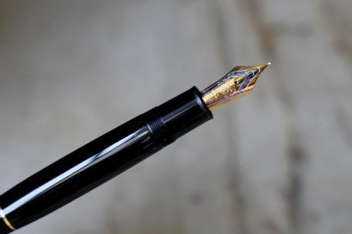 STYLO PLUME MONTBLANC MEISTERSTÜCK 149 EN RESINE NOIRE - PLUME EN OR MASSIF 18 CARATS