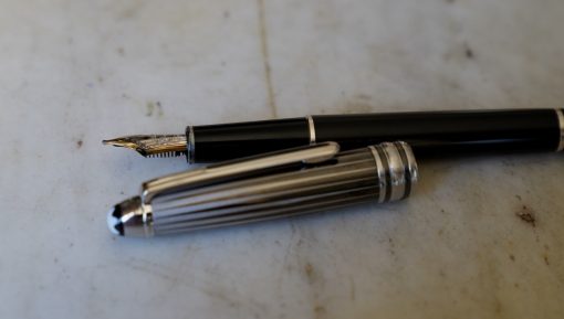 STYLO PLUME MONTBLANC MEISTERSTÜCK NOIR & STRIE PLATINE - PLUME OR 18 CARATS LARGE - RARE VERSION