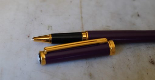 STYLO ROLLER MONTBLANC NOBLESSE OBLIGE EN RESINE PRUNE & PL. OR 18 CARATS - RARE VERSION