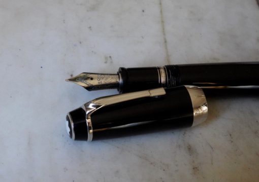 STYLO PLUME MONTBLANC BOHEME RESINE NOIRE - FINITION PLATINUM - VERSION XL - PLUME EN OR MASSIF 18 CARATS