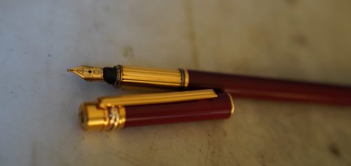 STYLO PLUME CARTIER MUST - LAQUE ROUGE RUBIS - PLUME EN OR 18 CARATS