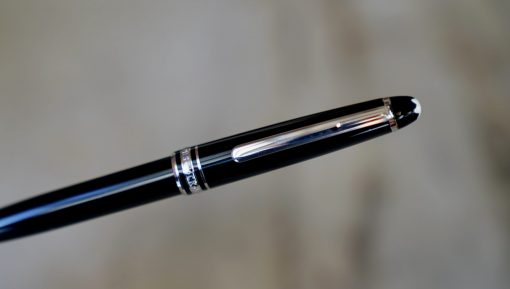 STYLO BILLE MONTBLANC MEISTERSTÜCK EN RESINE NOIRE - FINITION PLATINUM
