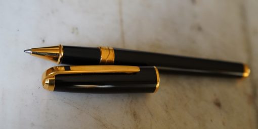 STYLO ROLLER S.T. DUPONT OLYMPIO LAQUE DE CHINE NOIRE & PL. OR 18 CARATS