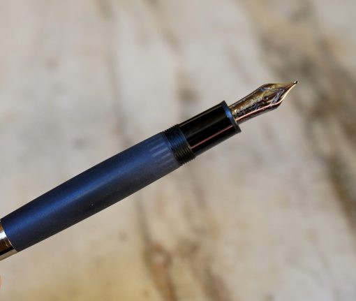 STYLO PLUME MONTBLANC MEISTERSTÜCK 146 ULTRA BLACK - PLUME OR MASSIF 14 CARATS - RARE