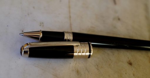 STYLO ROLLER S.T. DUPONT OLYMPIO EN LAQUE DE CHINE NOIRE - FINITION PLATINUM
