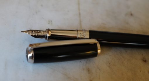 GRAND STYLO PLUME S.T. DUPONT ELYSEE LAQUE NOIRE PLATINUM - PLUME OR 14 CARATS