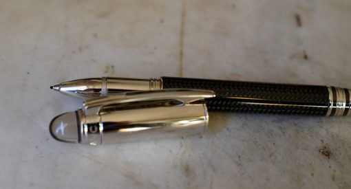 MAGNIFIQUE STYLO ROLLER MONTBLANC STARWALKER FIBRE DE CARBONE- FINITION PLATINUM