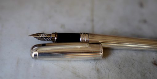 STYLO PLUME S.T. DUPONT OLYMPIO PL. ARGENT LIGNES - PLUME EN OR MASSIF 18 CARATS