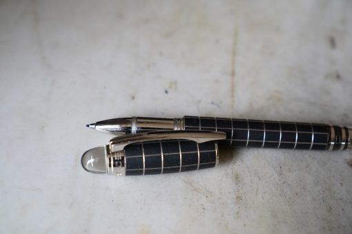 STYLO ROLLER MONTBLANC STARWALKER - FINITION METAL RUBBER